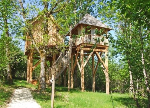 Maison dans les arbres "la Forêt" chez Nid2Rêve