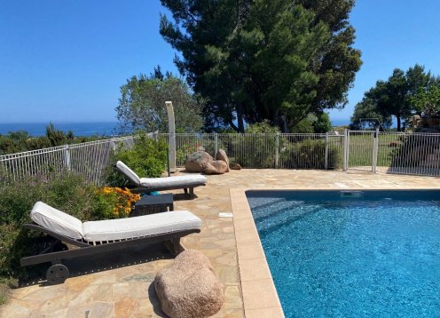 Très belle villa avec vue sur mer et piscine sécurisée